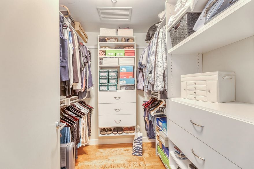 TH29 1295 W Cordova Street