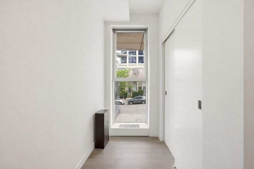 306 1480 Howe Street