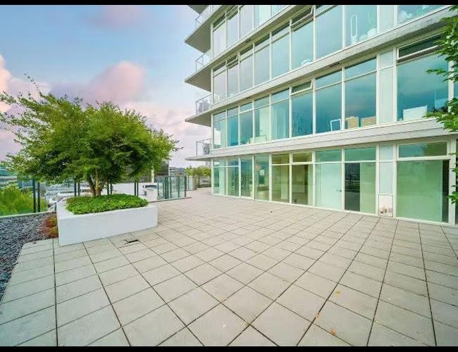 903 2411 Heather Street