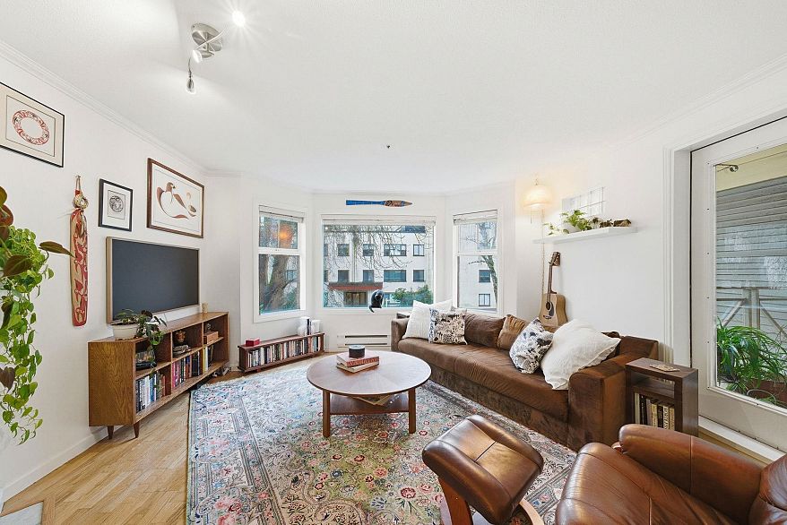 1405 Pendrell Street