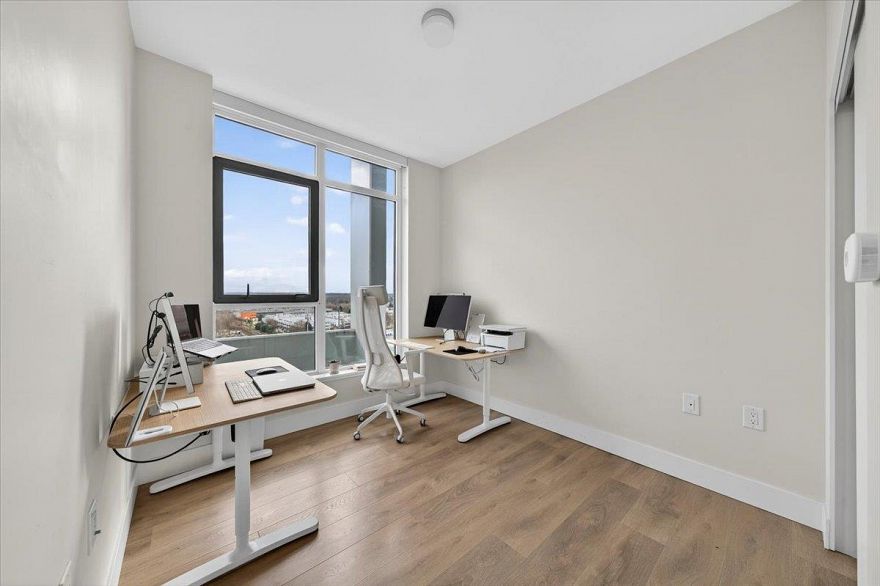 1403 3581 E Kent Avenue North Avenue