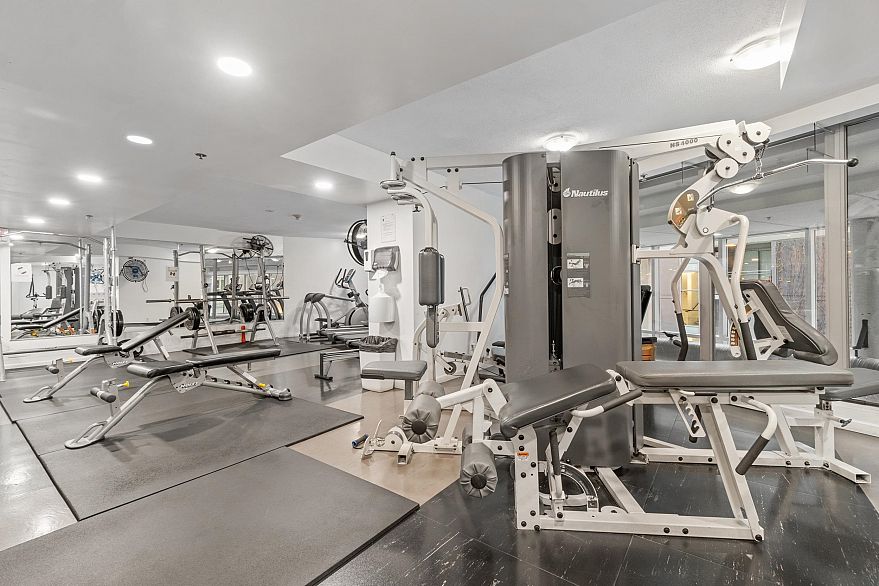 2709 501 Pacific Street