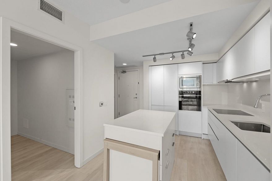 1014 180 E 2nd Avenue