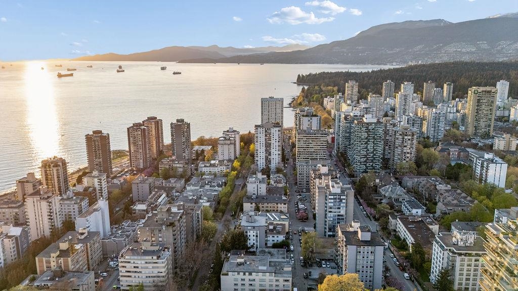 902 1108 Nicola Street