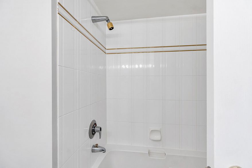 603 1132 Haro Street