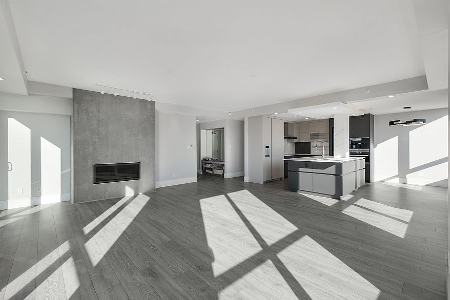 18A 199 Drake Street