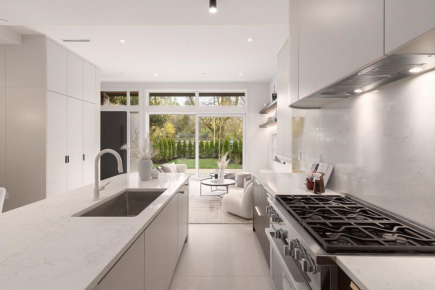 1 3617 W 12th Avenue