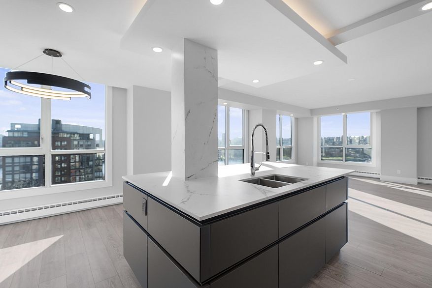 18A 199 Drake Street