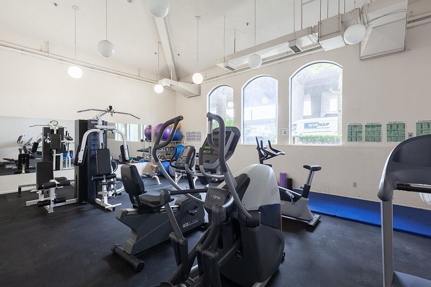 219 525 Wheelhouse Square