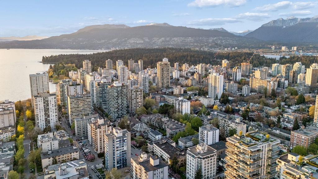 902 1108 Nicola Street