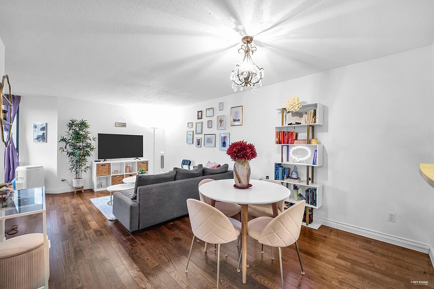 308 3588 Crowley Drive