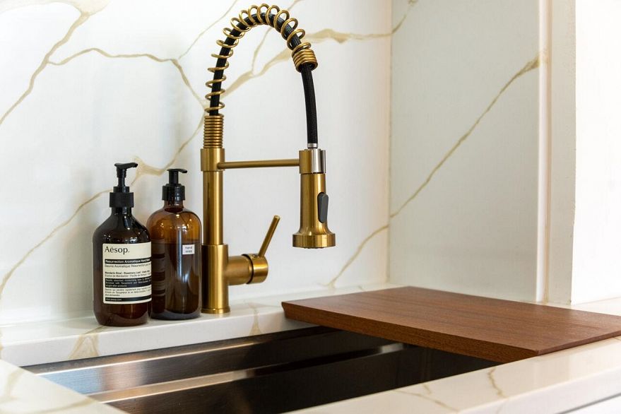 206 2630 Arbutus Street