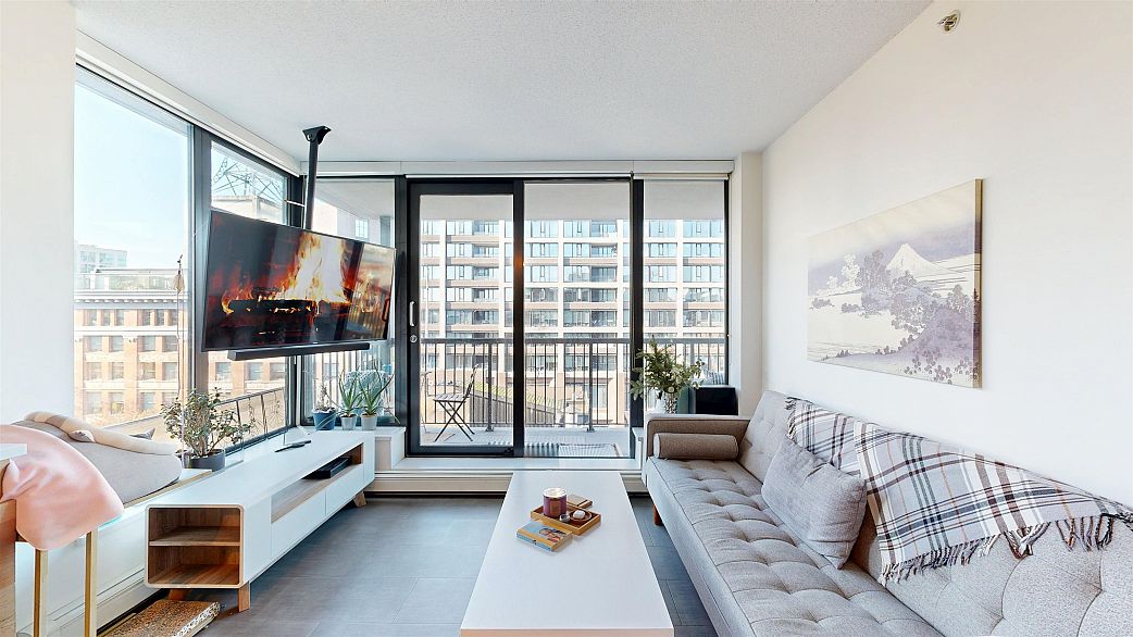 905 66 W Cordova Street