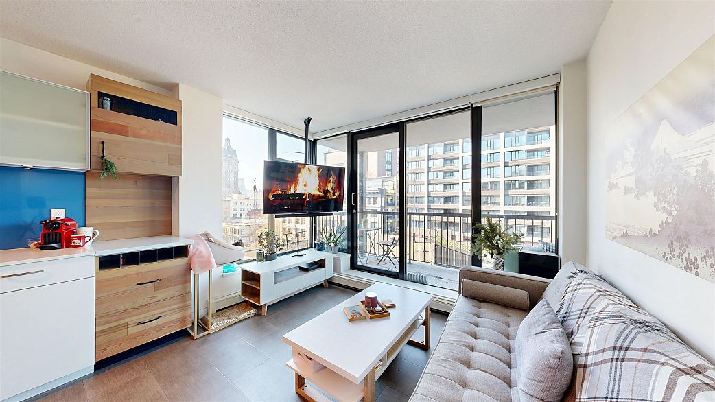 905 66 W Cordova Street