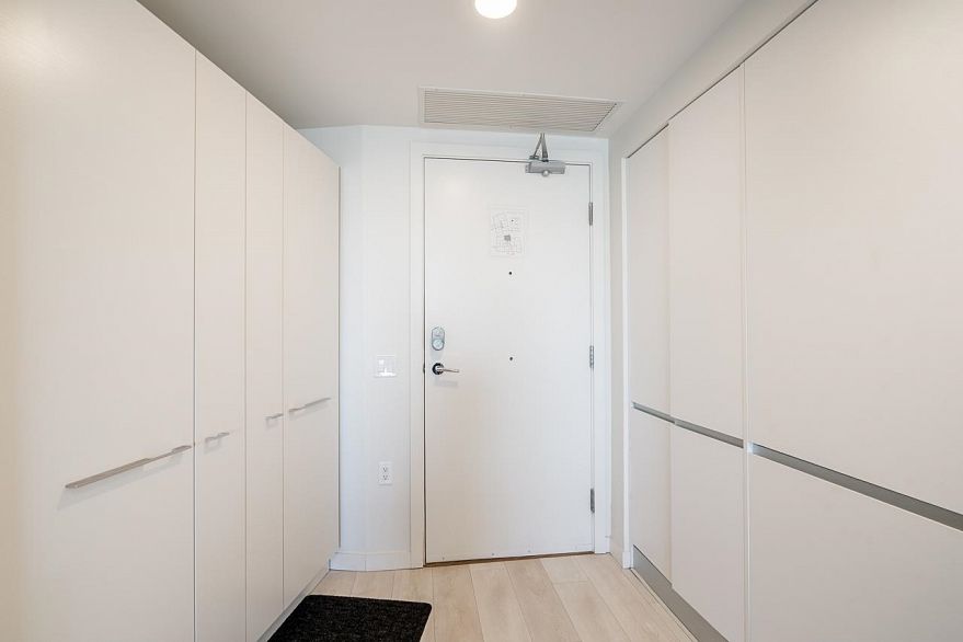 1119 180 E 2nd Avenue