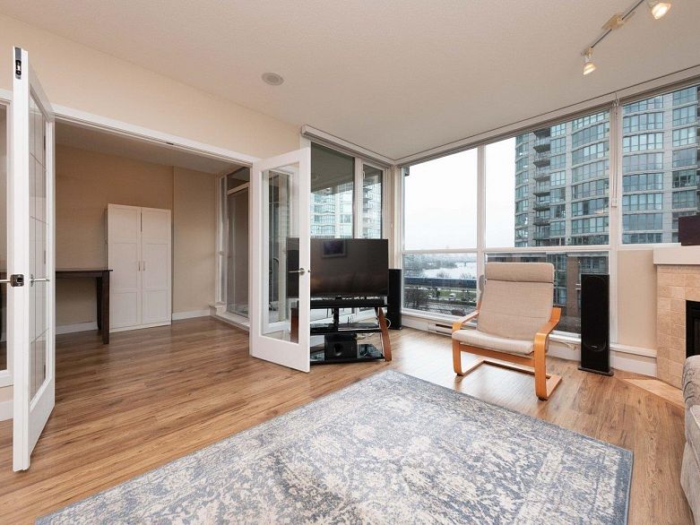 706 189 National Avenue