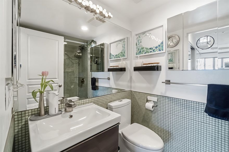 110 189 E 16th Avenue