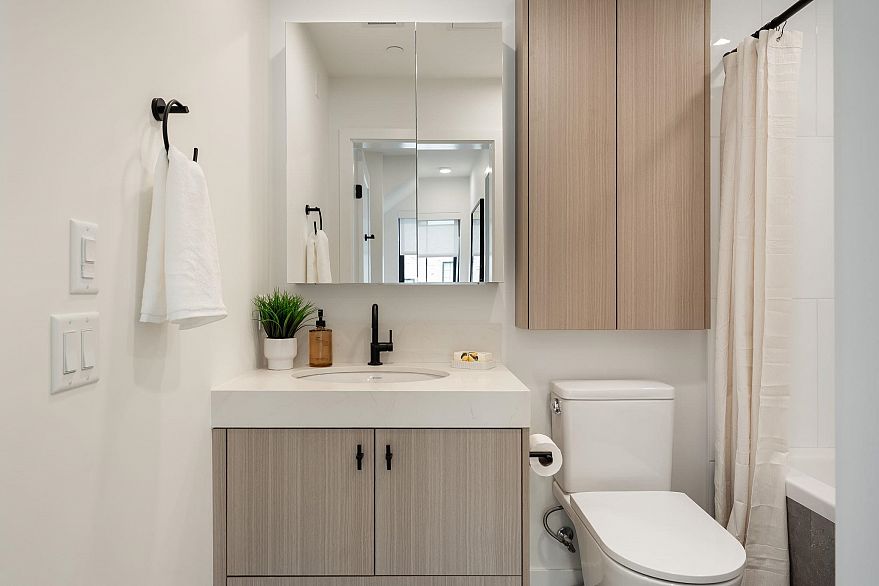 197 W King Edward Avenue