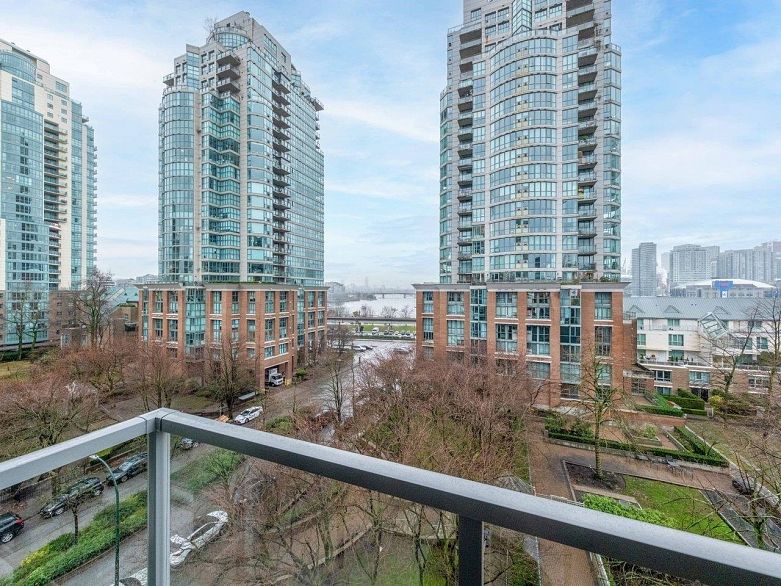 706 189 National Avenue