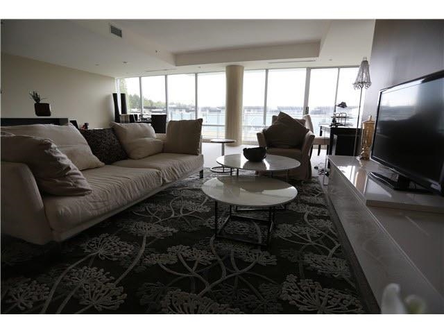 302 5838 Berton Avenue