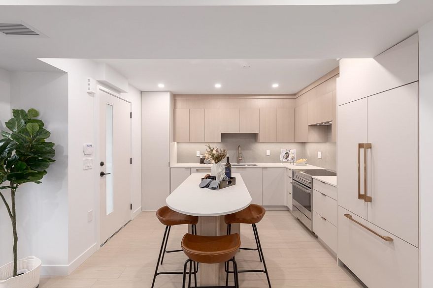 101 2329 E 34th Street