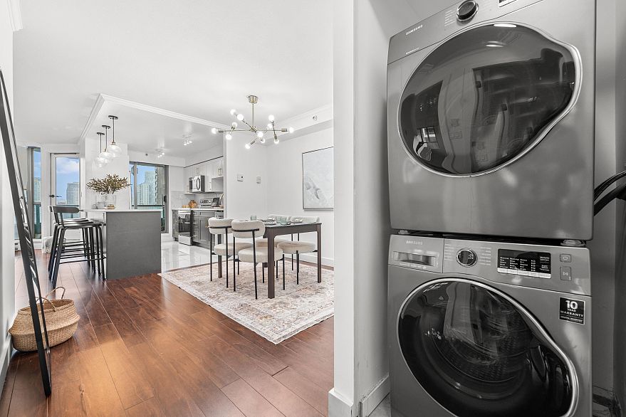 501 888 Hamilton Street