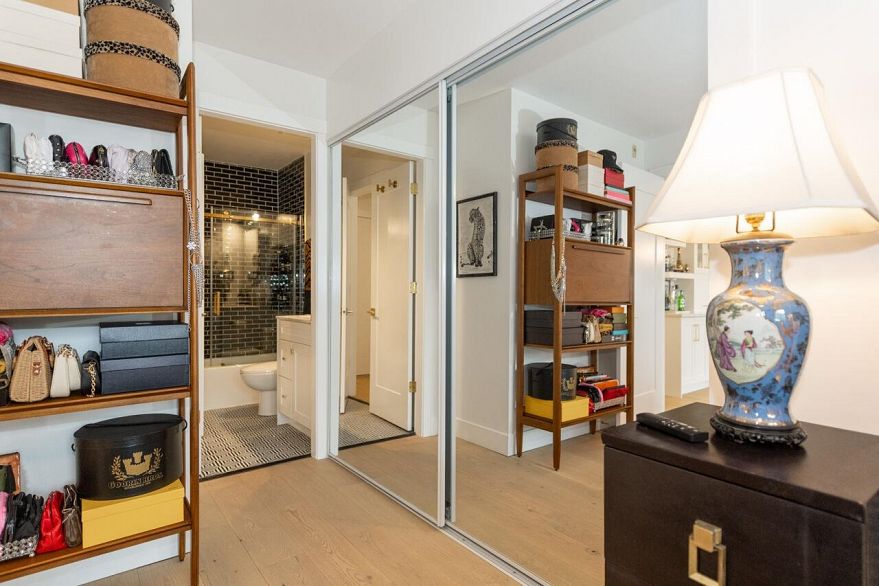 206 2630 Arbutus Street