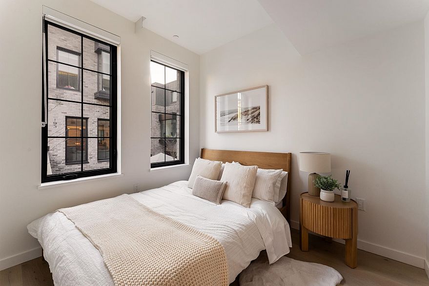 197 W King Edward Avenue