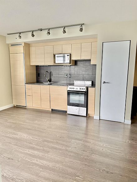 2407 489 Interurban Way