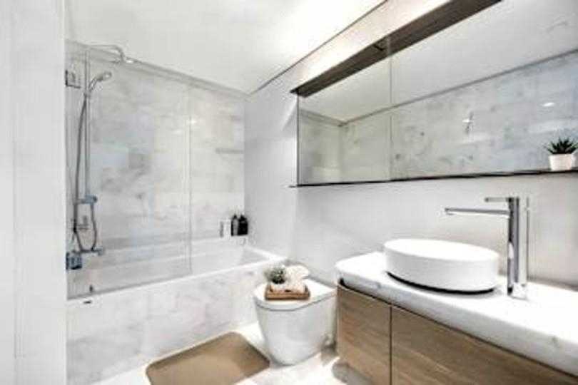 1903 1408 Robson Street