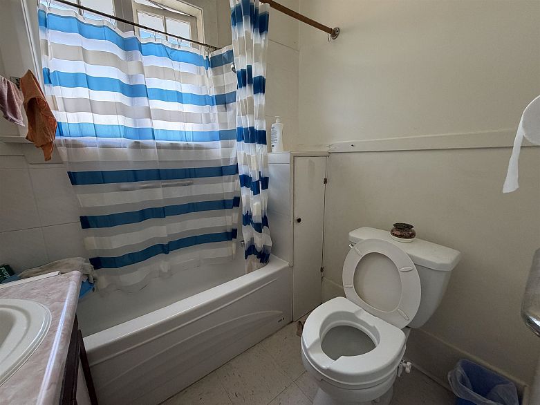 64 W 14th Avenue