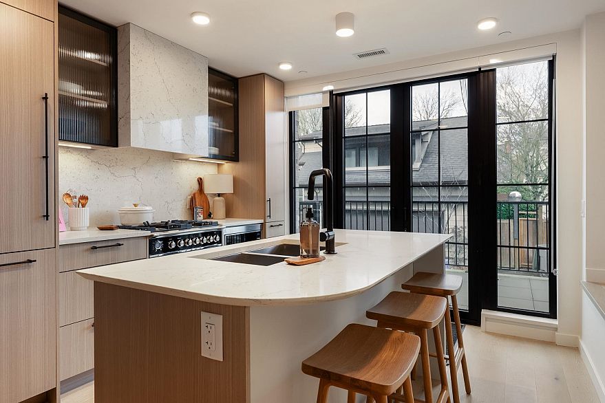 197 W King Edward Avenue