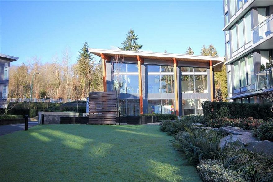 302 3263 Pierview Crescent