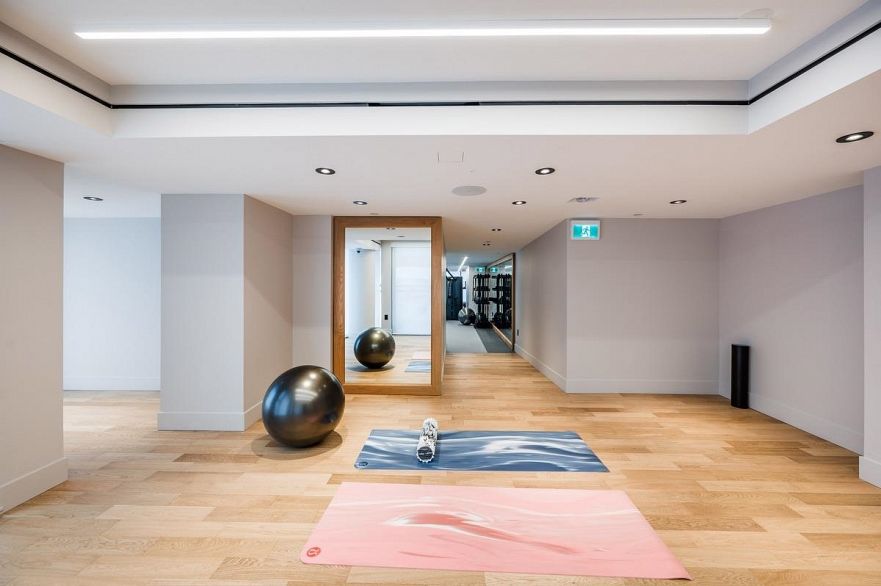 1903 1408 Robson Street