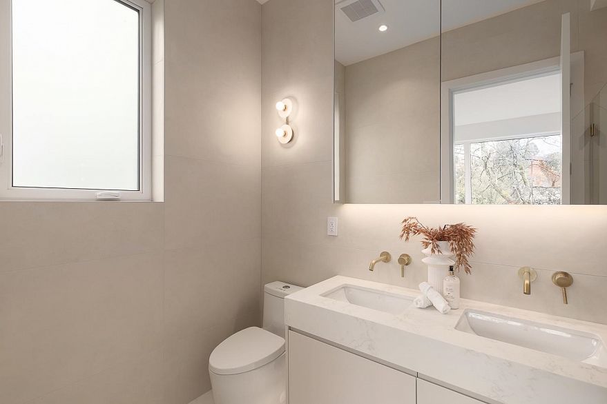 1 3617 W 12th Avenue