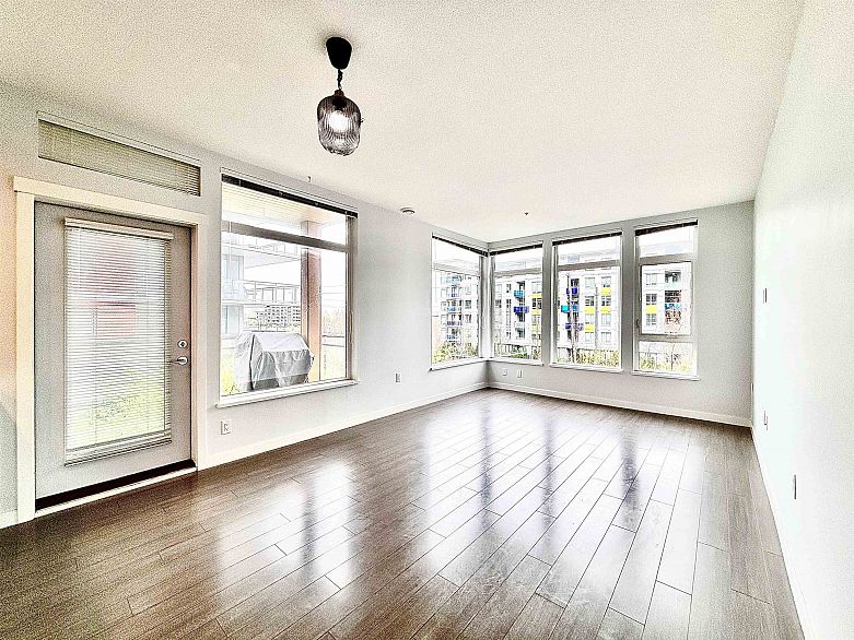 302 3263 Pierview Crescent