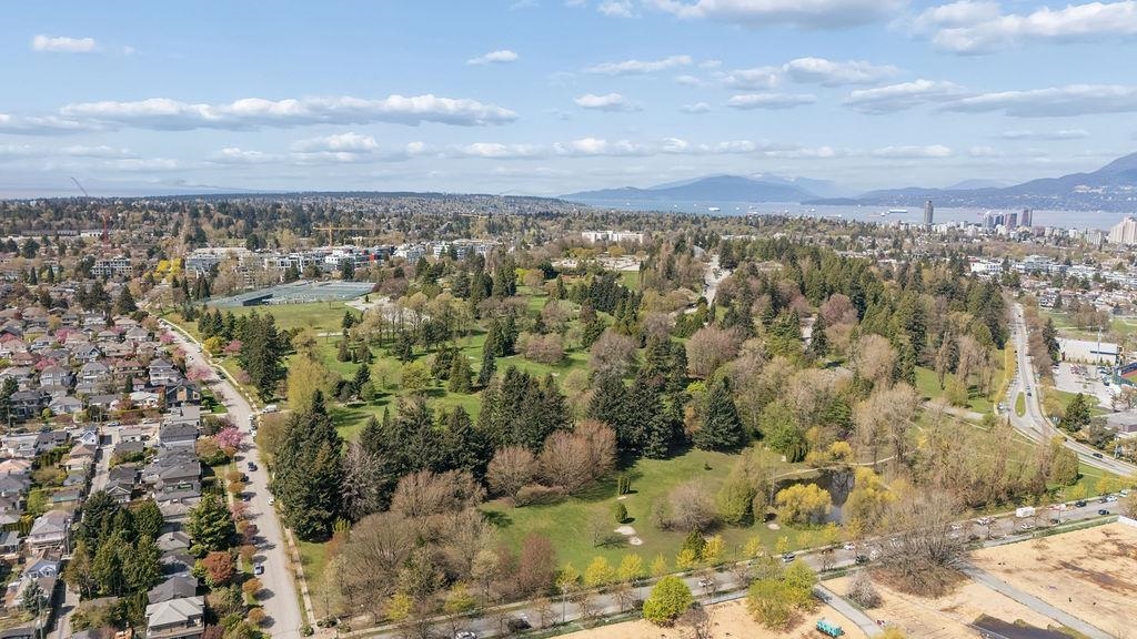 607 168 E 35th Avenue