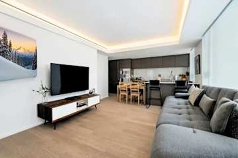 1903 1408 Robson Street