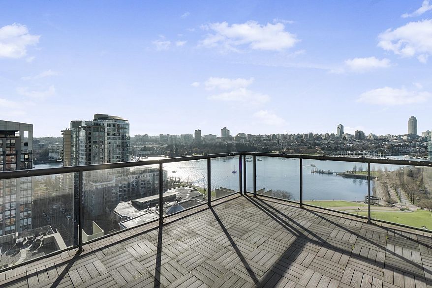 18A 199 Drake Street