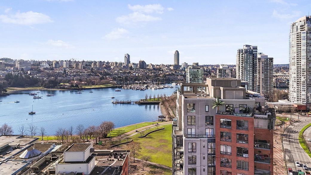 18A 199 Drake Street