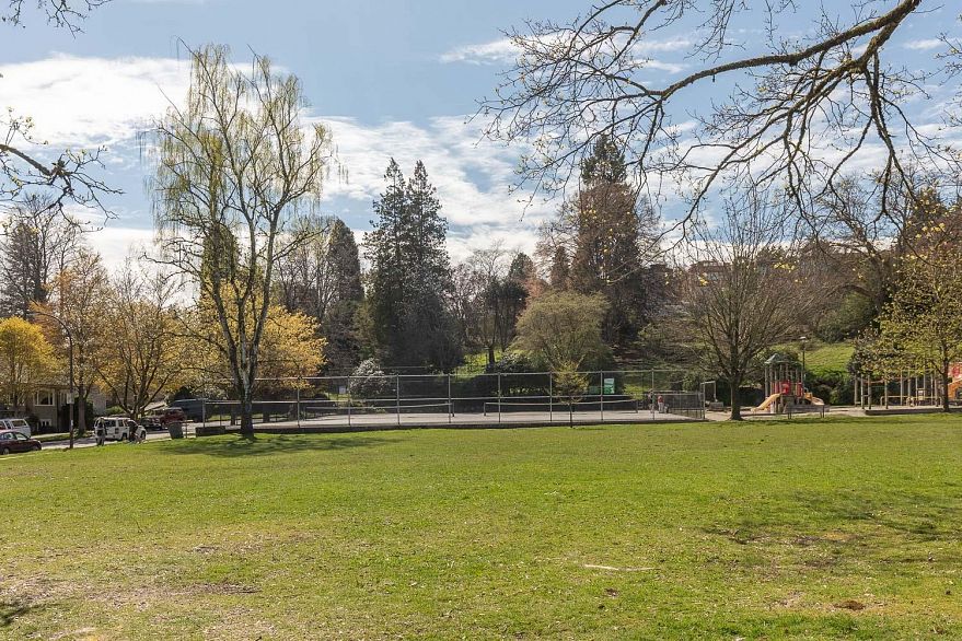 1 3617 W 12th Avenue