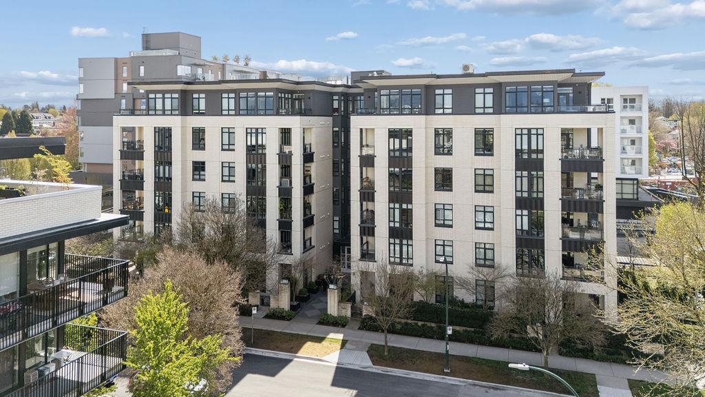 607 168 E 35th Avenue