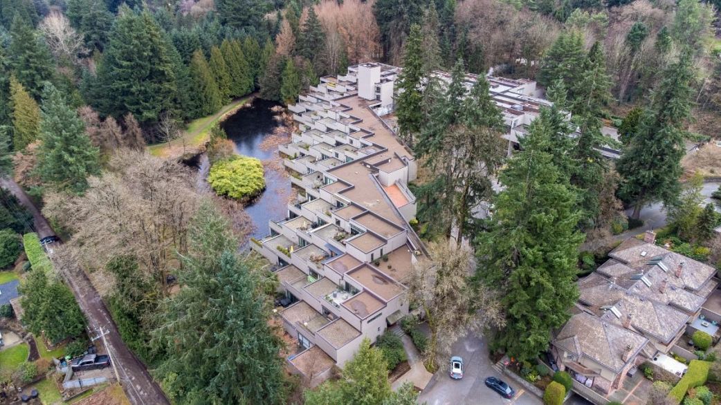 106 4900 Cartier Street