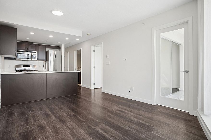 1001 4815 Eldorado Mews