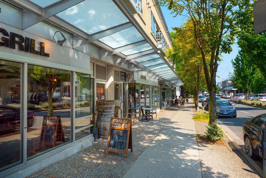 206 2630 Arbutus Street