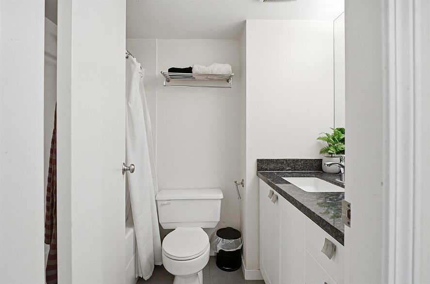 307 1230 Haro Street