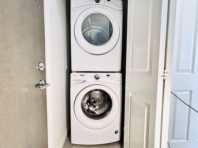 302 3263 Pierview Crescent