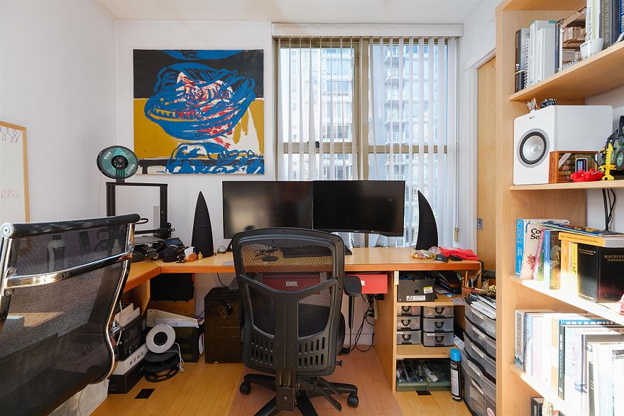 1507 989 Richards Street