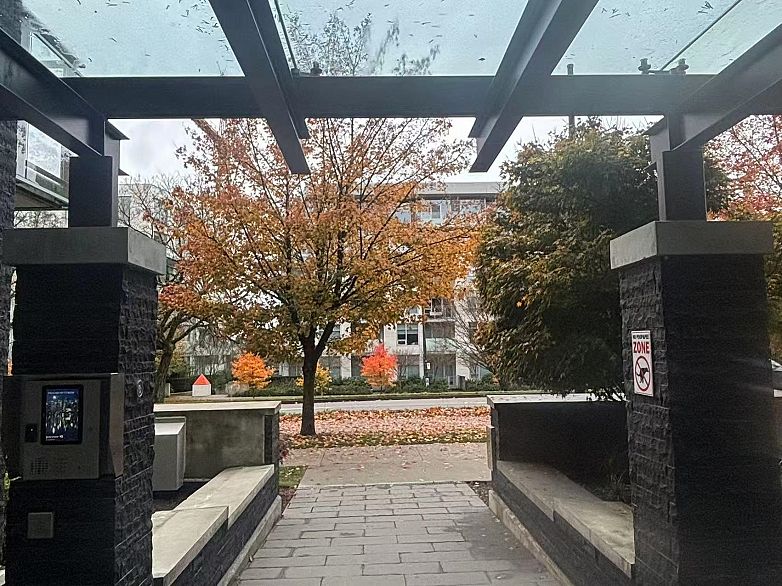 409 5058 Cambie Street