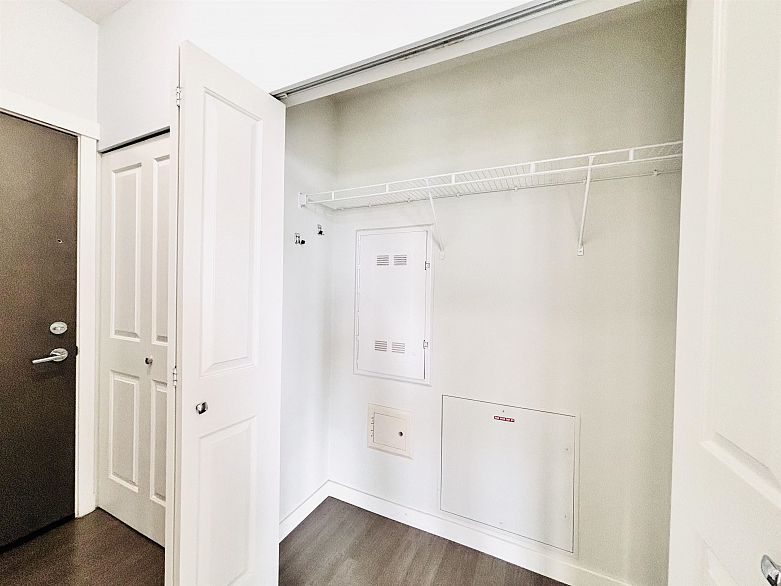 302 3263 Pierview Crescent